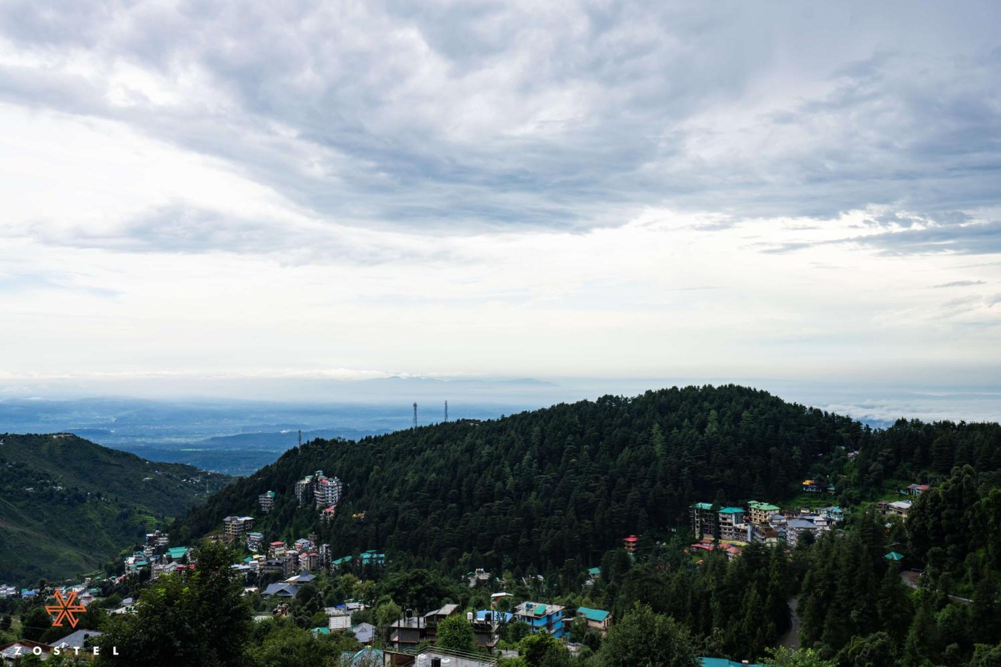 Zostel Dharamkot Hostel McLeod Ganj Exterior photo